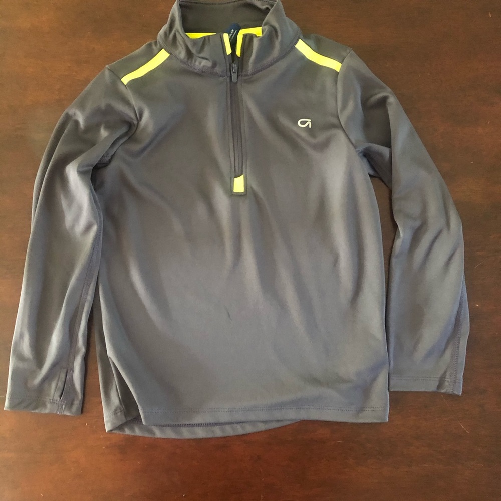 Gap boys athletic top XS